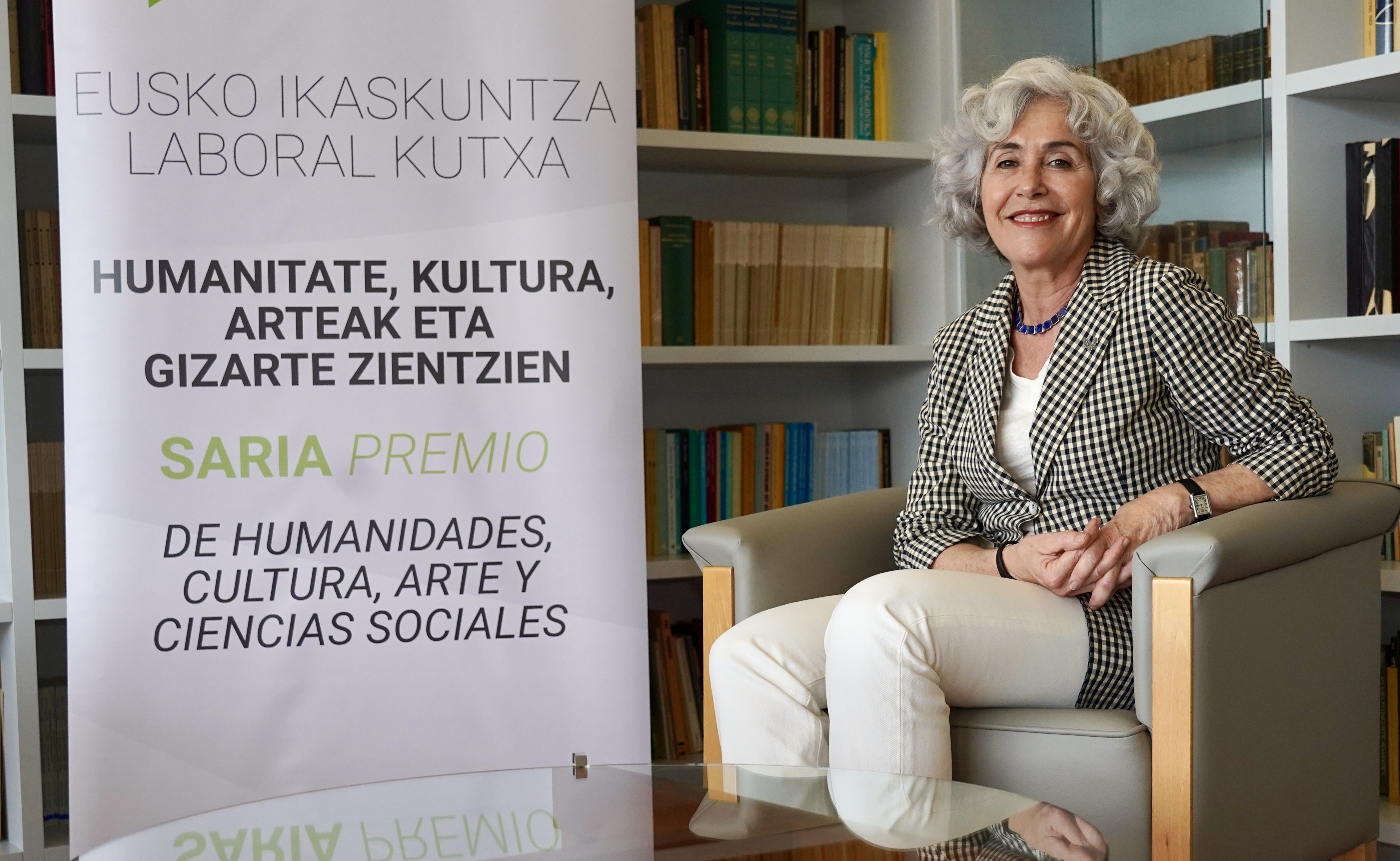 Itziar Laka Premio Eusko Ikaskuntza-Laboral Kutxa 2024